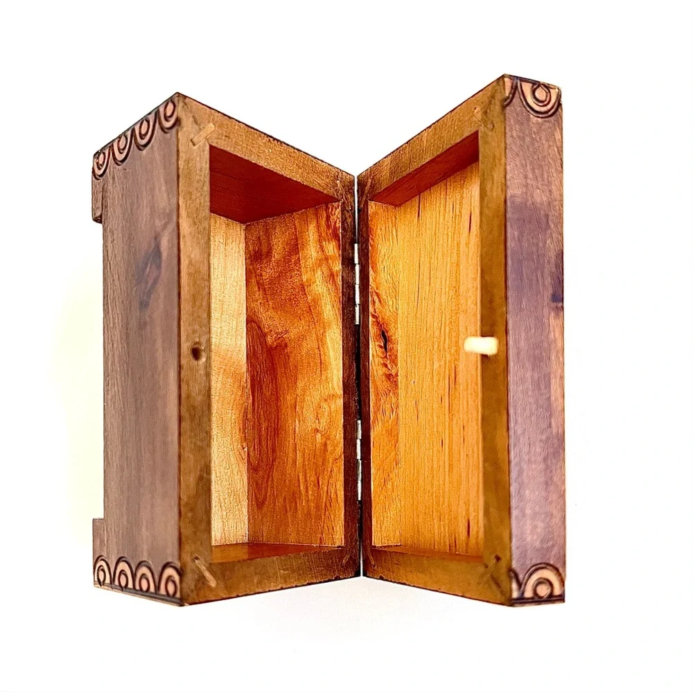 Vintage Hand-Carved Wooden Treasure Chest Trinket Jewelry Box 4” - Picture 6 of 9